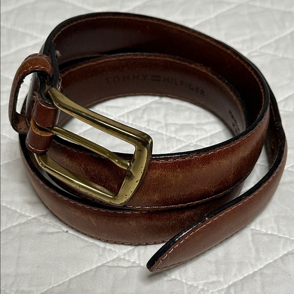 Tommy Hilfiger Brown Leather Belt Men’s 35-37 Brass Tone buckle Work Casual - Picture 4 of 17
